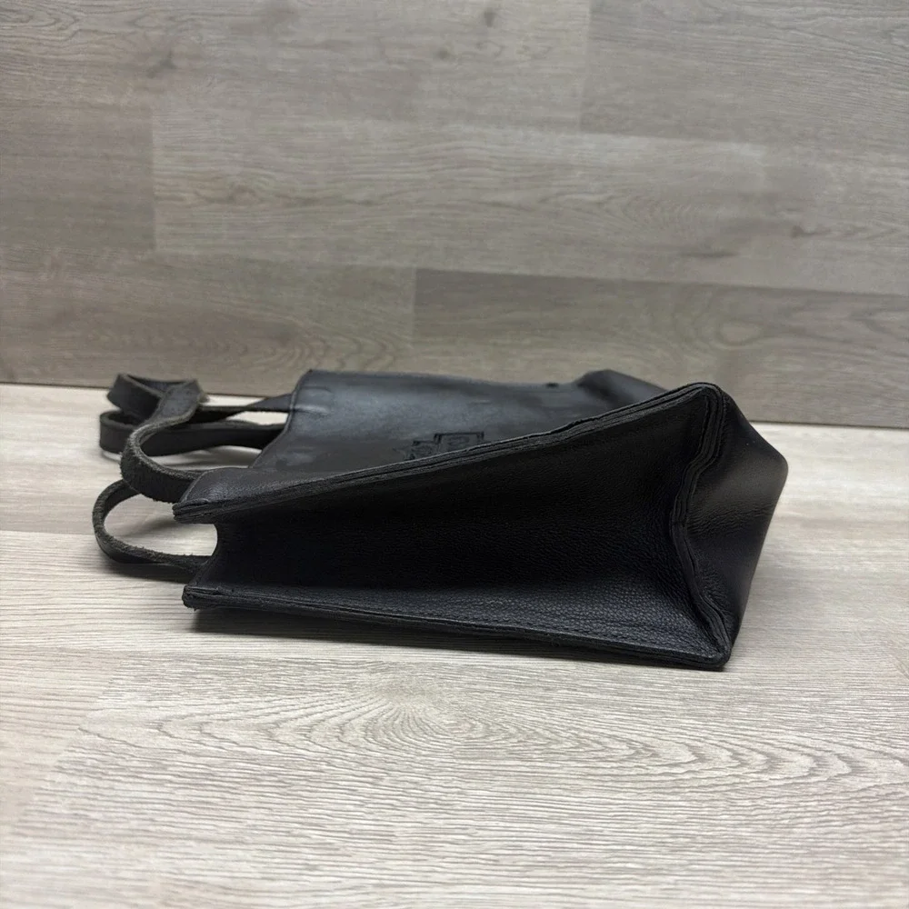 Vintage Harley Davidson Black Embroidered Leather Shoulder Bag Purse Tote